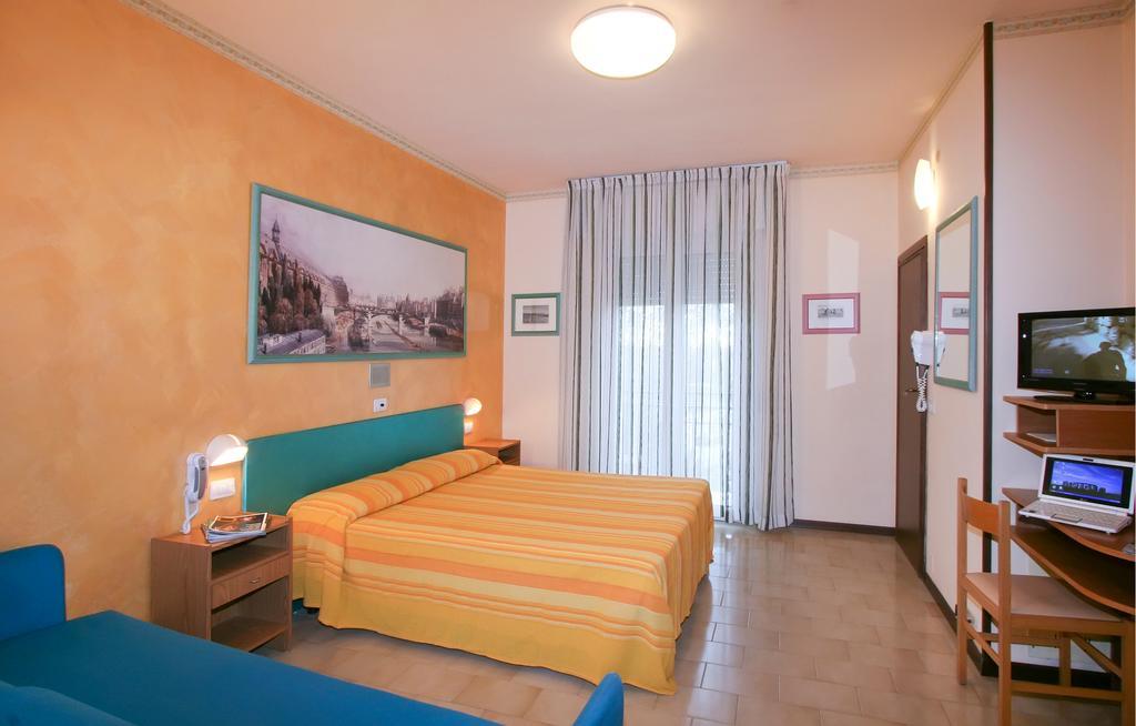 Hotel Marselli Rimini Exterior photo